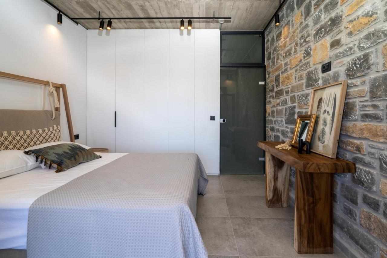 Celine Private Residences Léntas Екстериор снимка