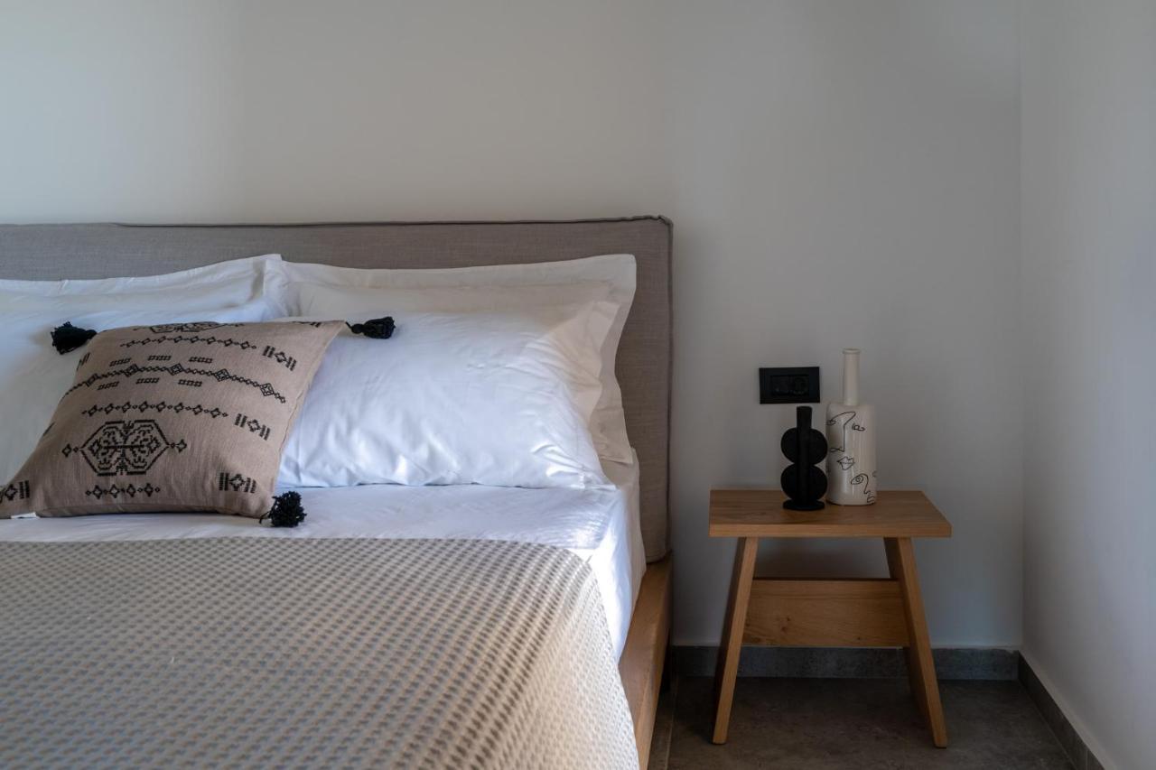 Celine Private Residences Léntas Екстериор снимка
