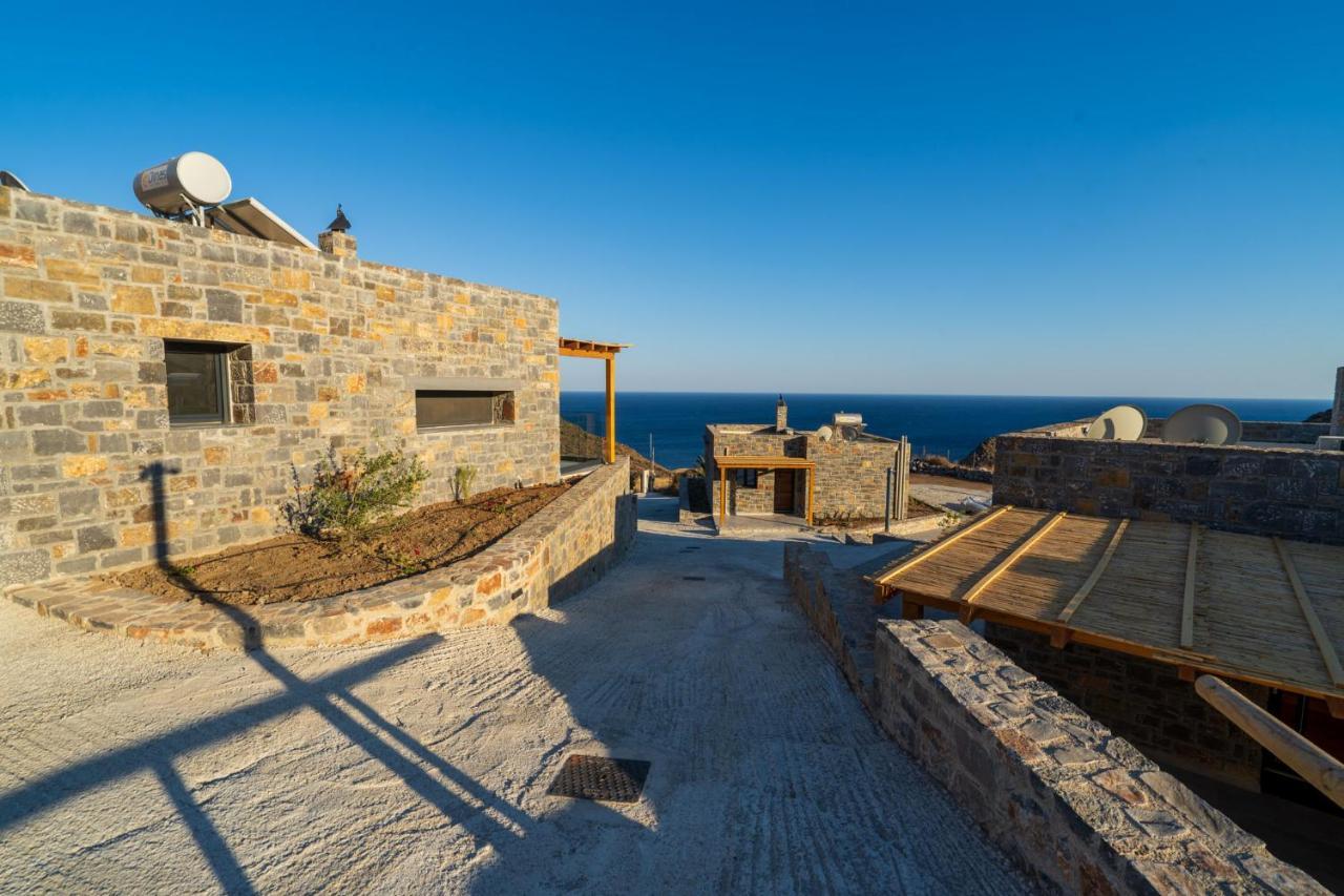Celine Private Residences Léntas Екстериор снимка