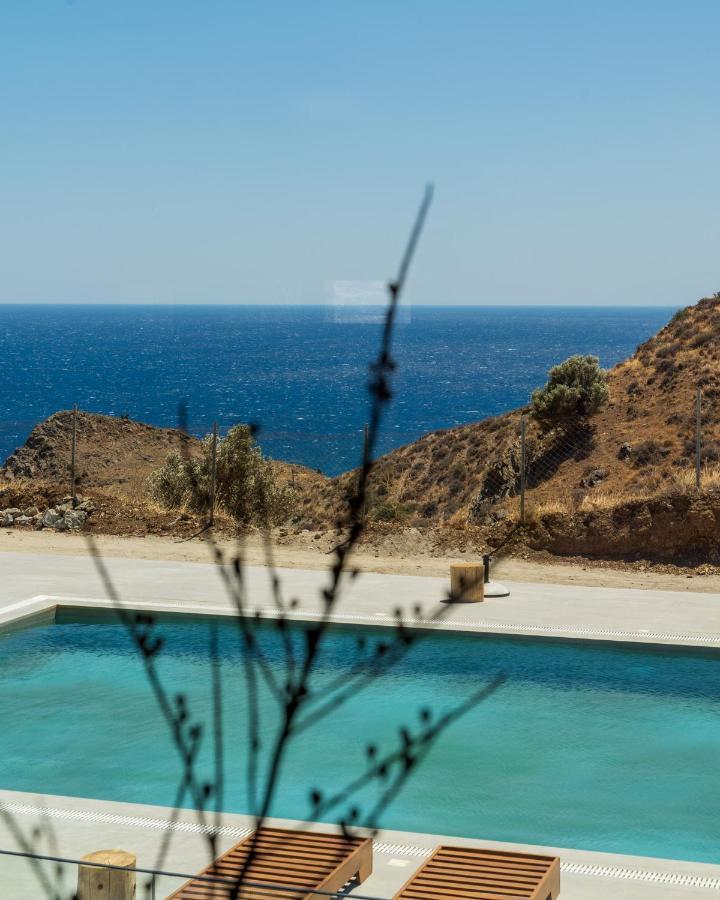 Celine Private Residences Léntas Екстериор снимка