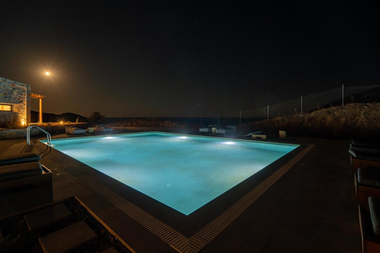 Celine Private Residences Léntas Екстериор снимка